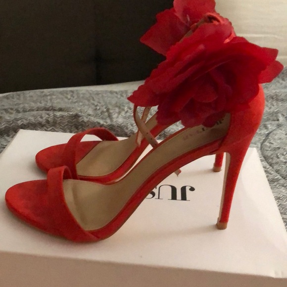 Heels - Picture 2 of 3